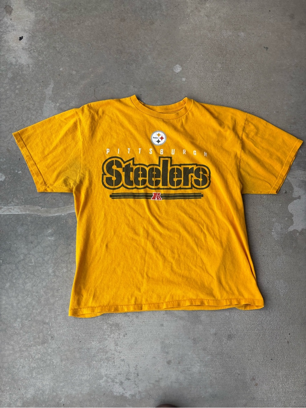 Pittsburgh Steelers Men’s Short-Sleeve Graphic Tee - Yellow